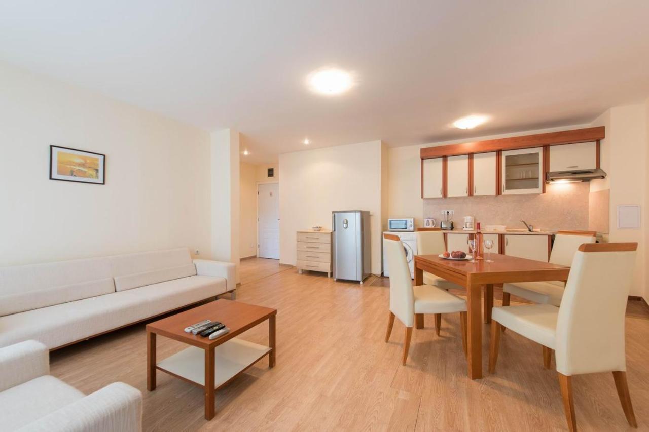 Gt Riviera Fort Beach Apartments Равда Экстерьер фото