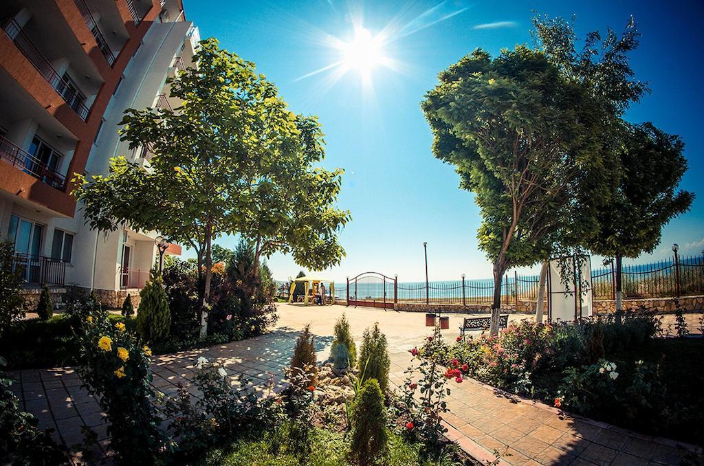Gt Riviera Fort Beach Apartments Равда Экстерьер фото